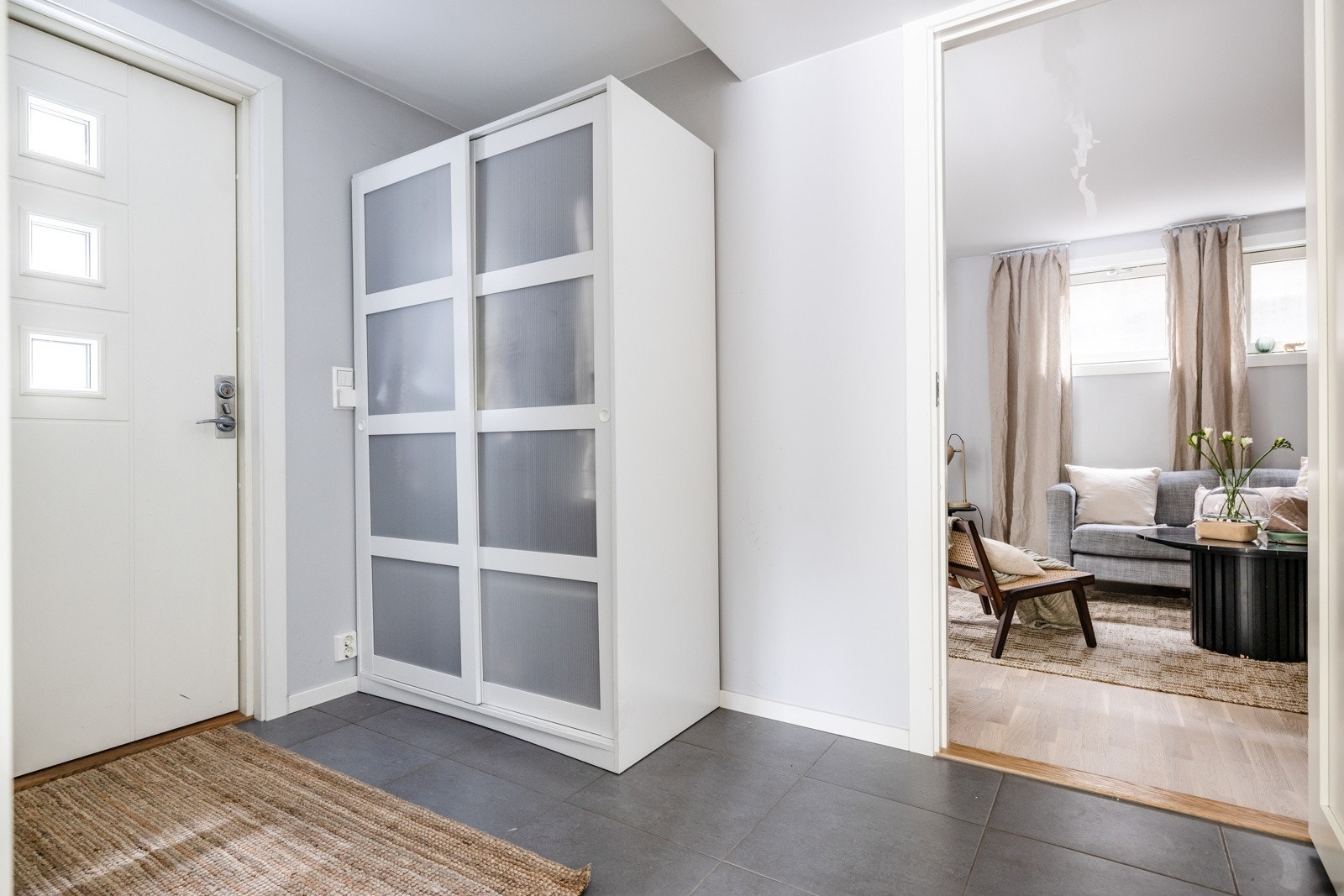 Romslig gang Galleribilde