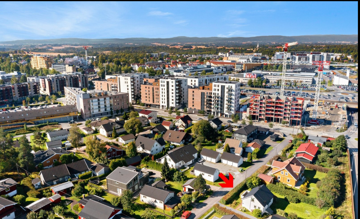 Sentralt på Jessheim , rett ved togstasjon Galleribilde