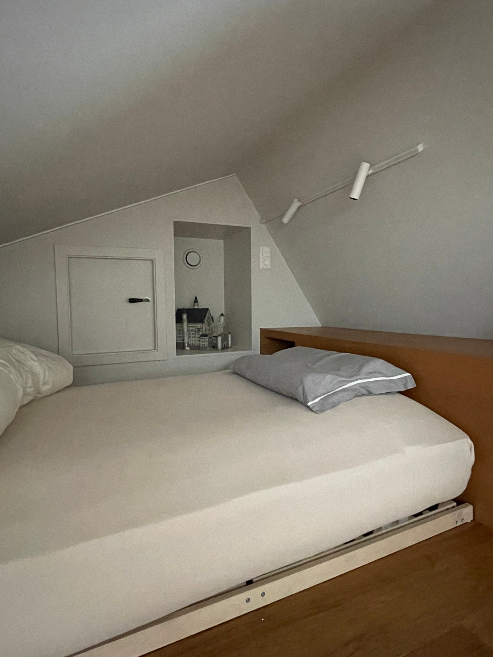 Hems - sengeplass Galleribilde