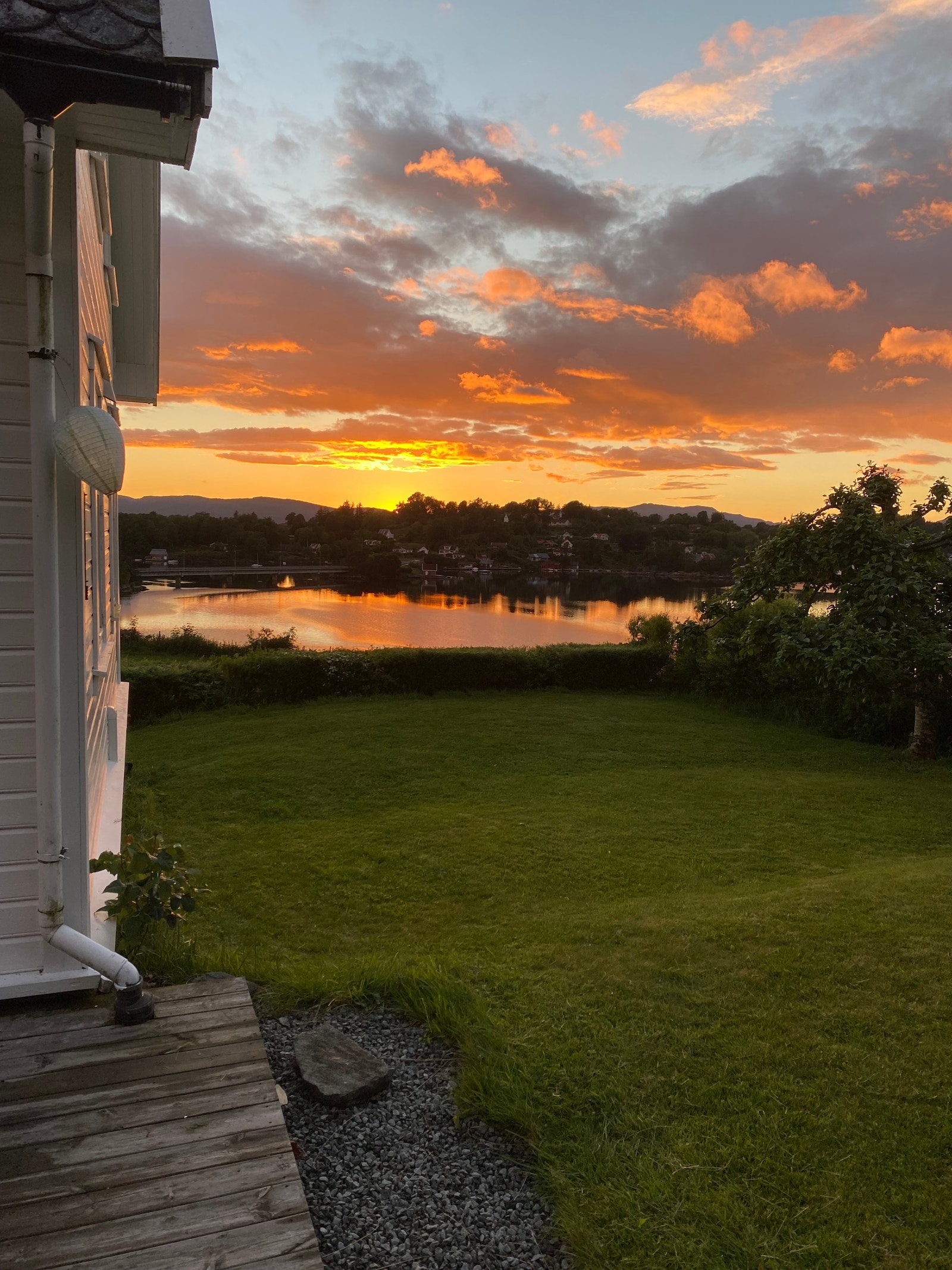 Utsikt fra hage Galleribilde