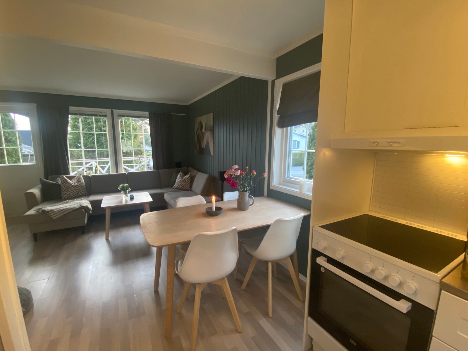 Stue/kjøkken Galleribilde