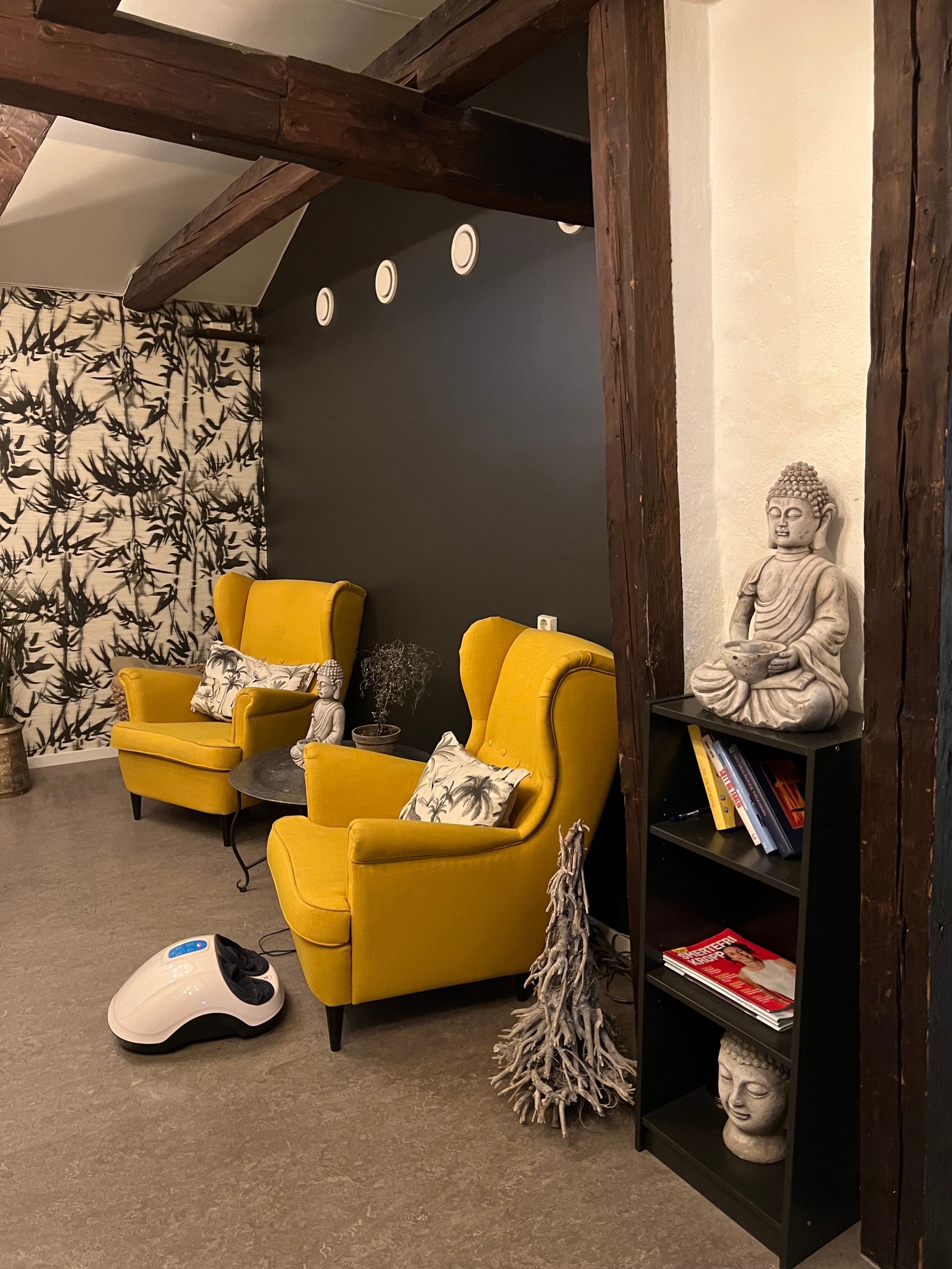 Mellom gang loft Galleribilde