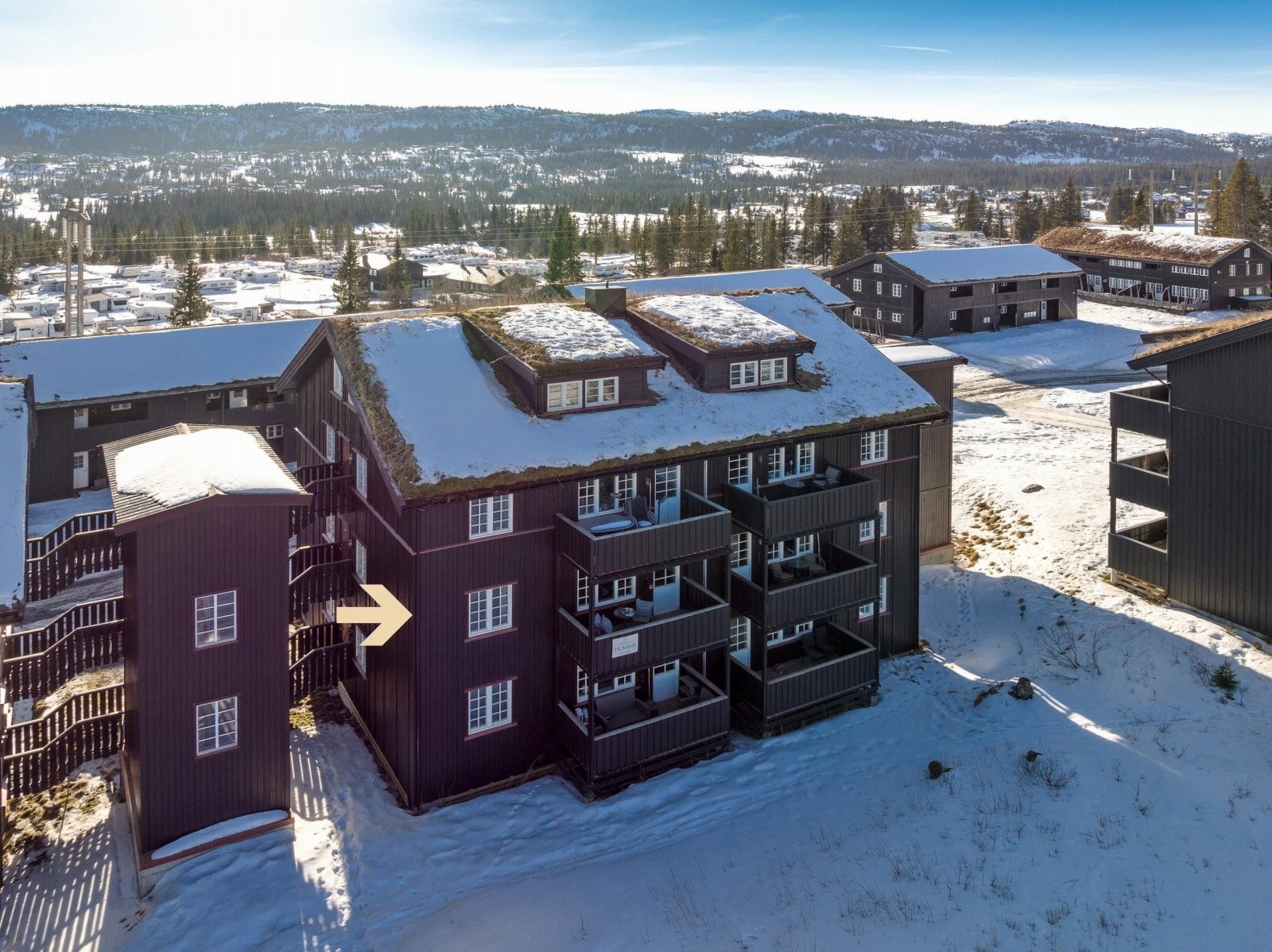 Velkommen til Veslesetervegen 973D! Leiligheten ligger i 2. etasje og vender mot Skeikampen Galleribilde