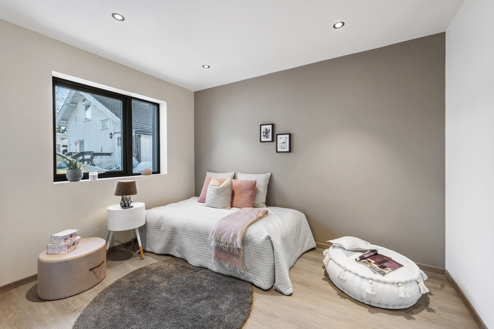 Soverom 3 - Alle soverom er i delikate og tidsriktige fargevalg Galleribilde