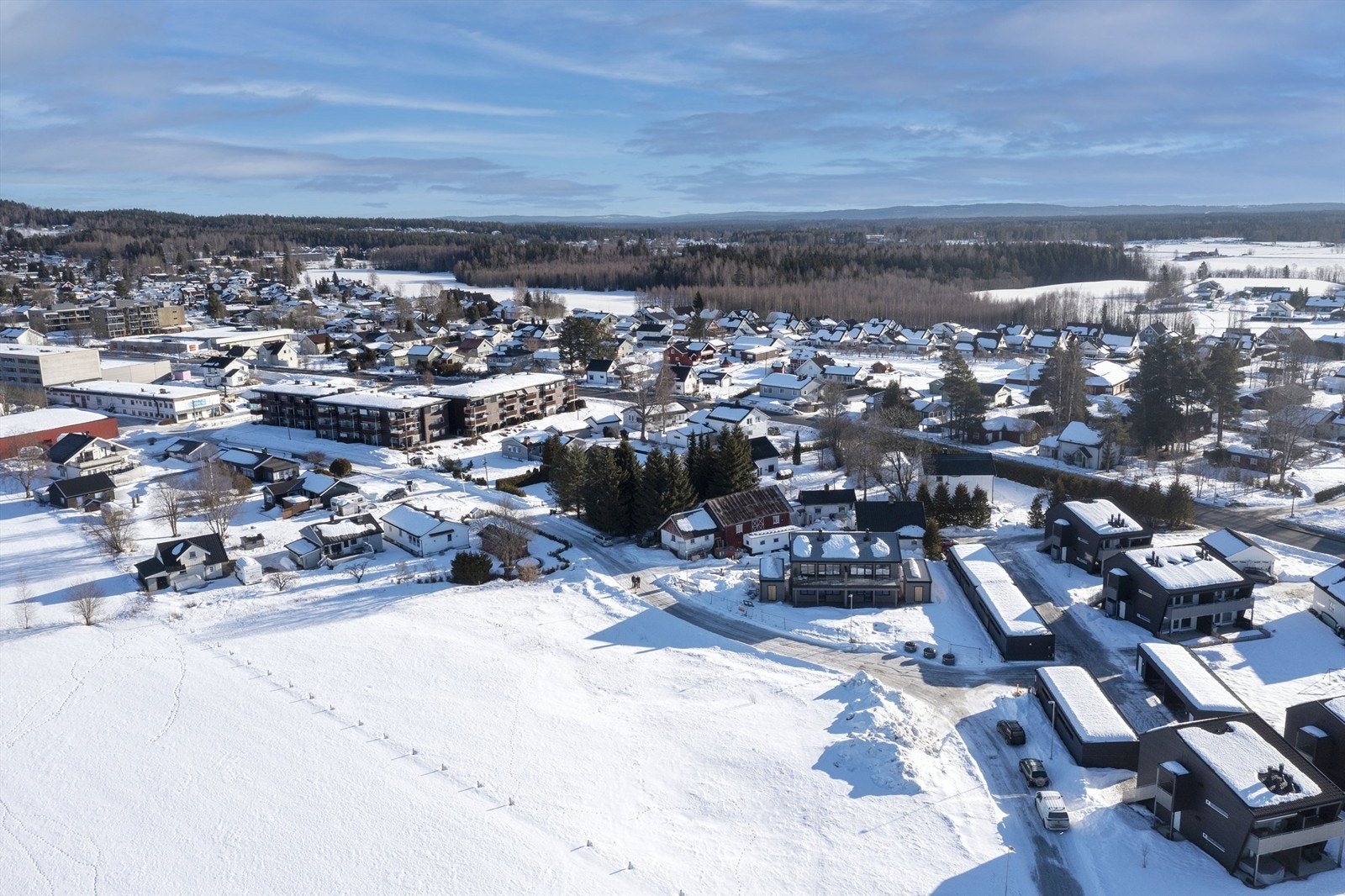 Det er nærhet til barnehager, barneskole og offentlig kommunikasjon Galleribilde