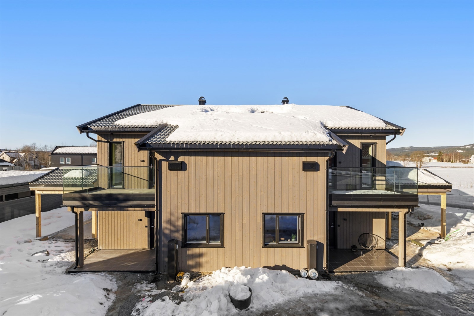 Boligen bærer preg av mange moderne løsninger og en høy standard Galleribilde