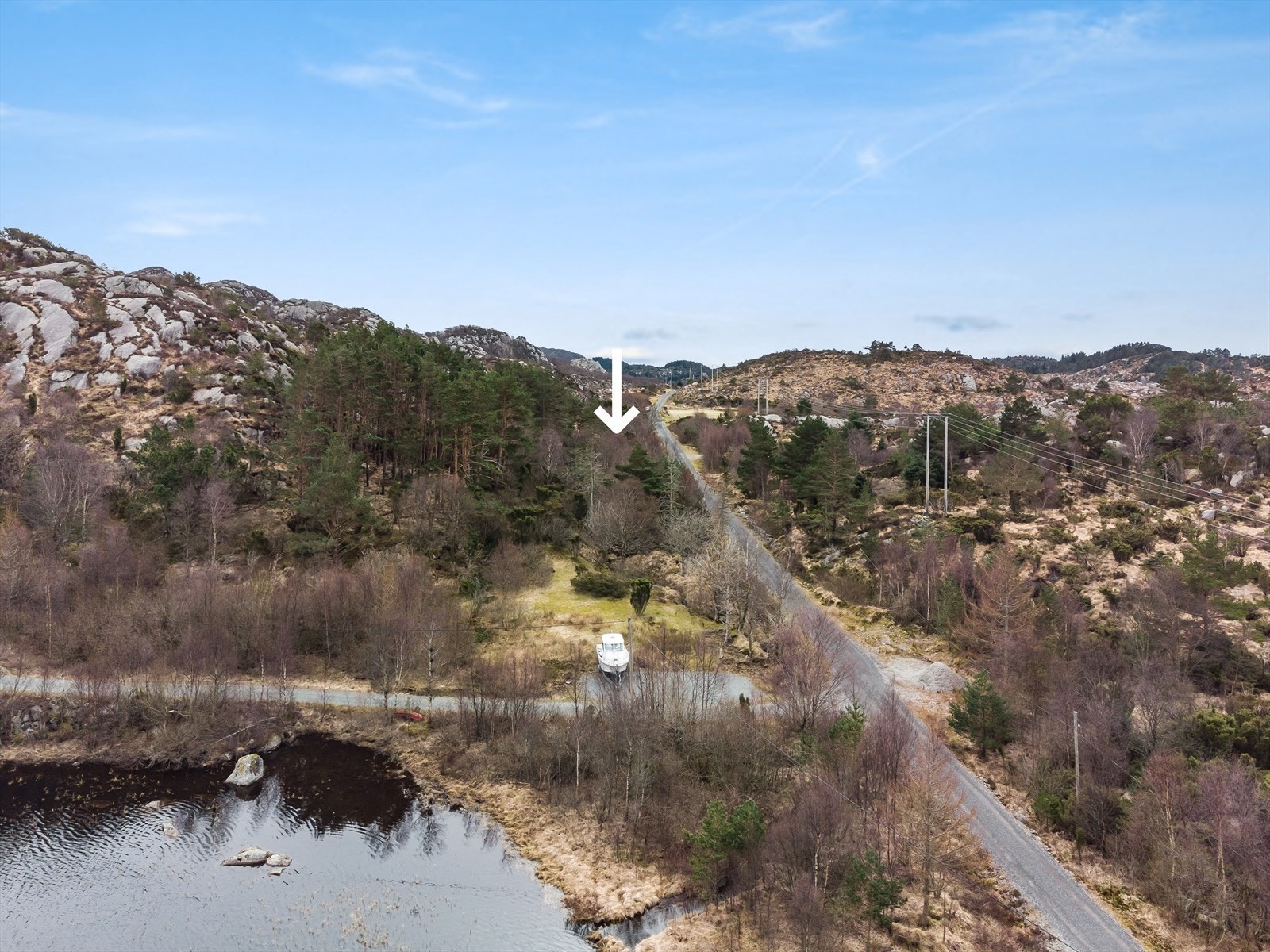 Vakre turområdet og badeplass like ved tomtene Galleribilde