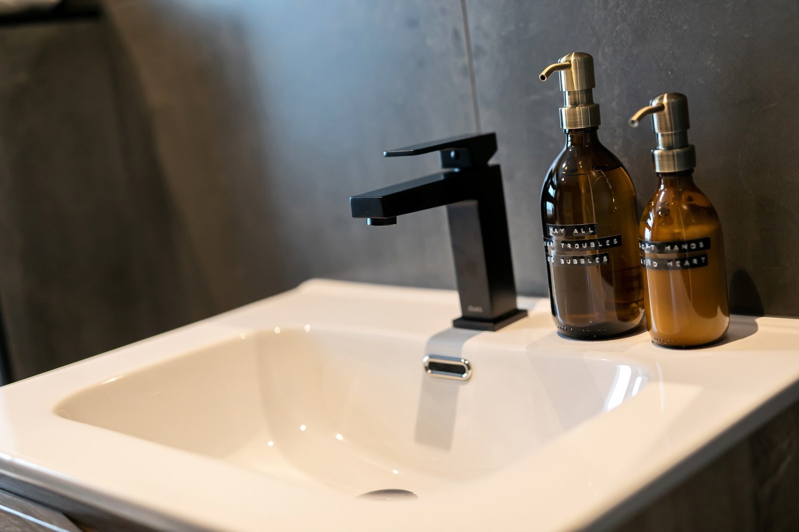 Underetasje - Bad Galleribilde