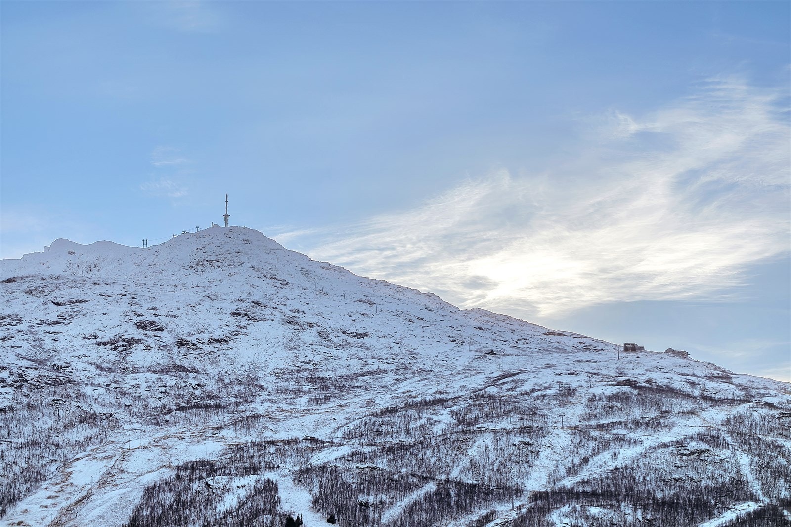 Utsikt fra kjøkken mot Fagernesfjellet Galleribilde