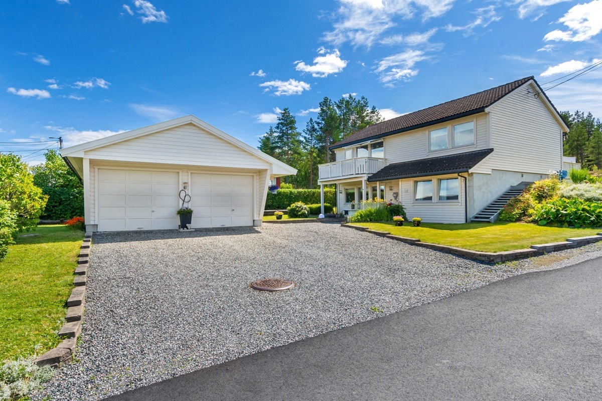 Velkommen til Multevegen 14 i Langerudberget! Galleribilde