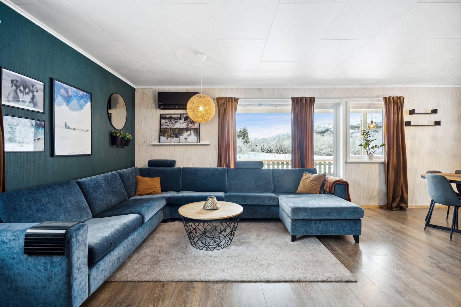 Utgang fra stue til terrassen Galleribilde