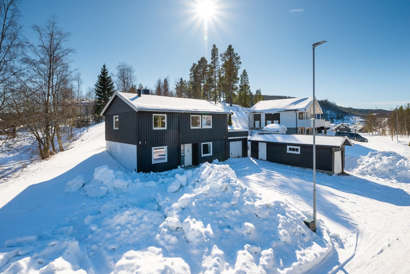 Velkommen til Furuvegen 6 og denne flotte eneboligen! Galleribilde