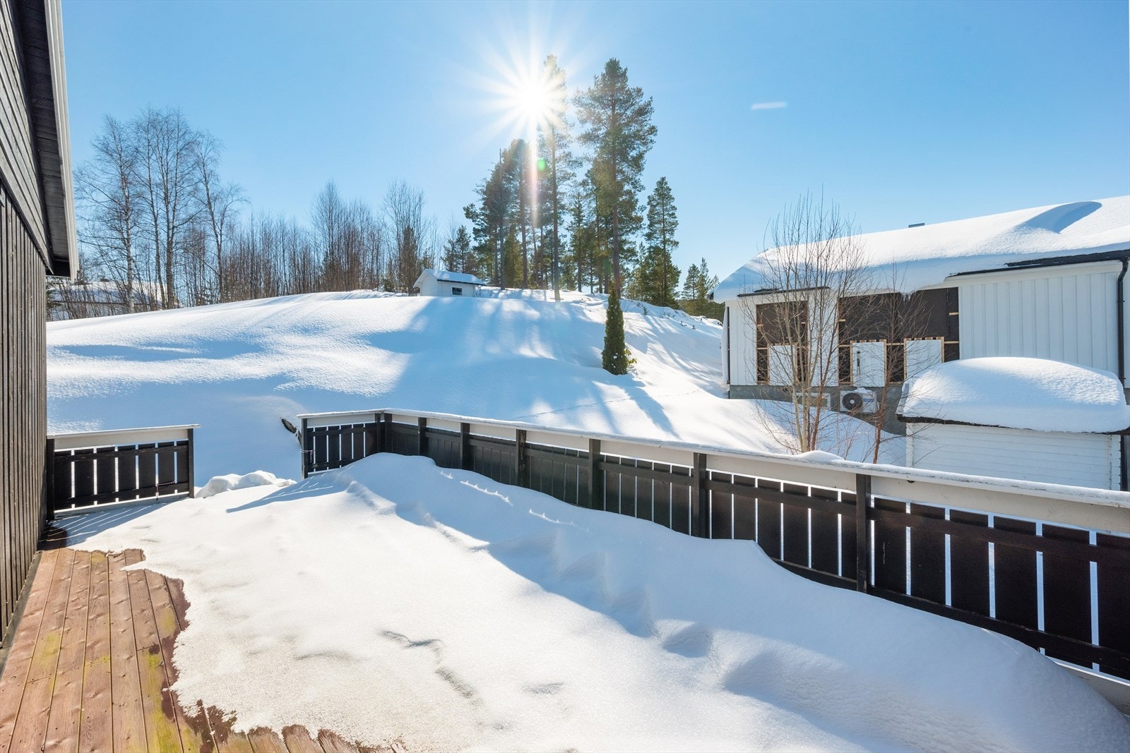 Terrassen er på hele 26 kvm Galleribilde