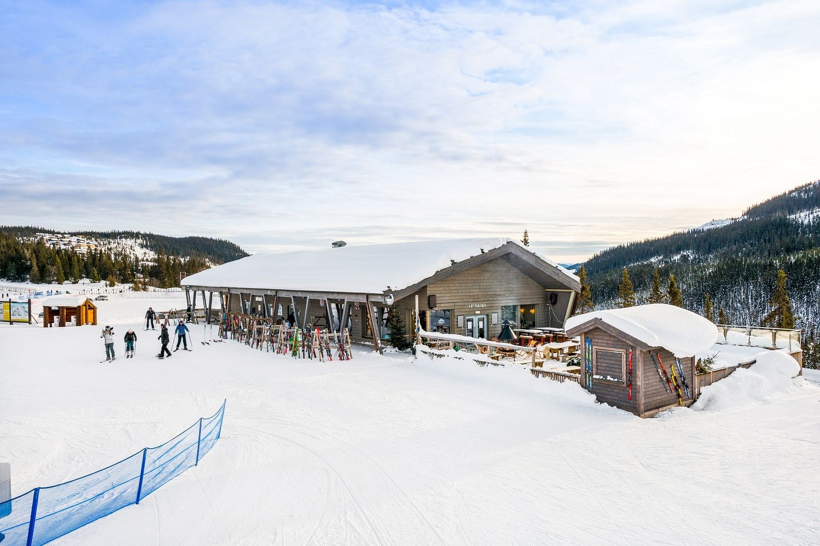 Gondolen - en av flere flotte serveringssteder på Kvitfjell Vest Galleribilde