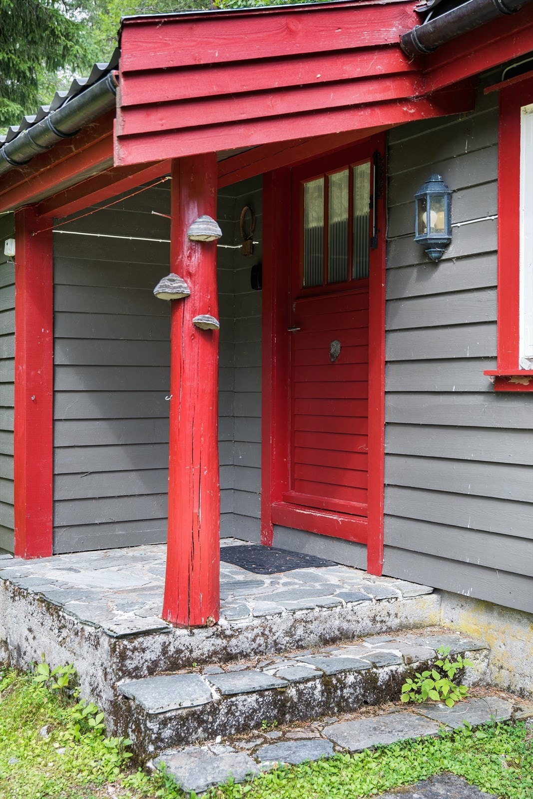 Overbygget inngangsparti. Galleribilde