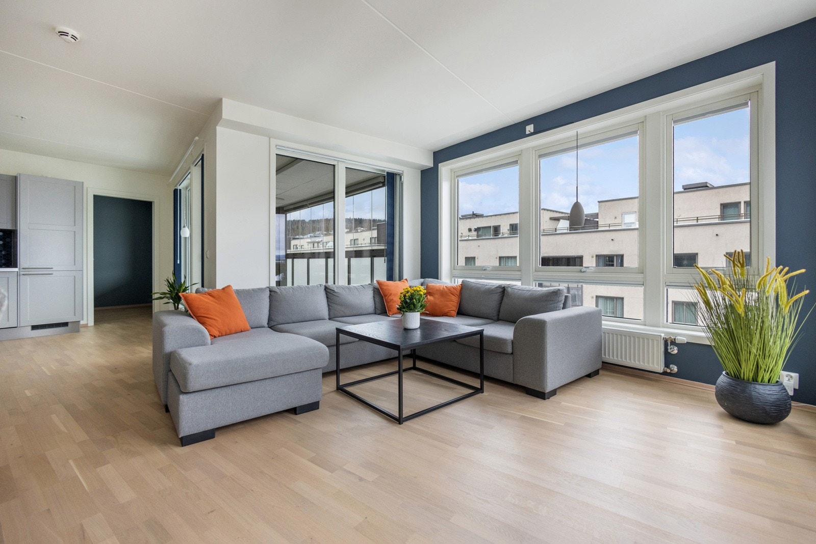 Lys og hyggelig stue. Galleribilde