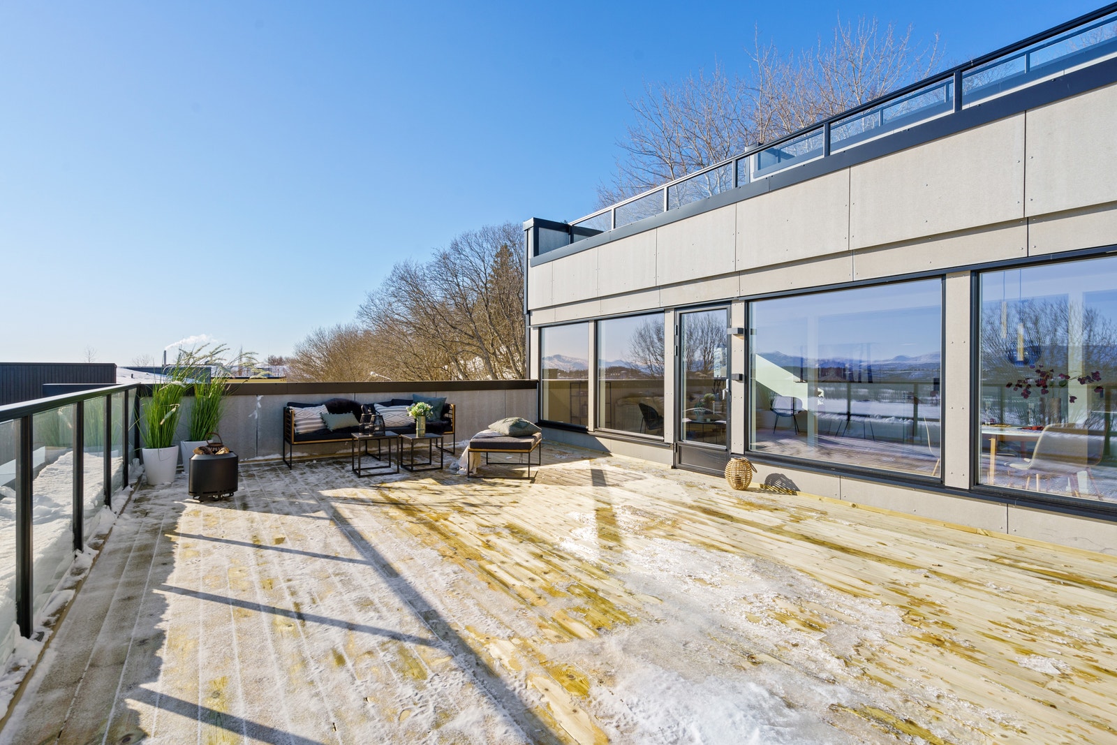 Terrassen er meget romslig Galleribilde