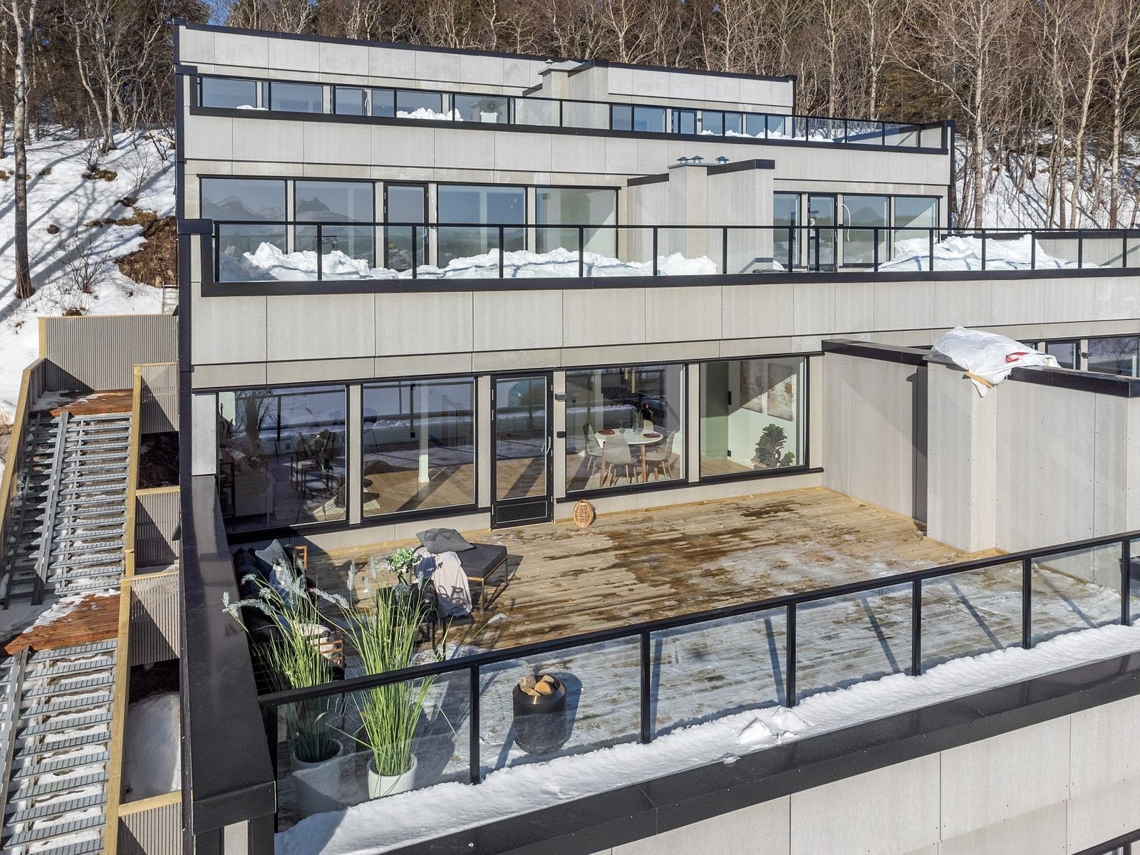 Romslige terrasser med fabelaktig utsikt Galleribilde