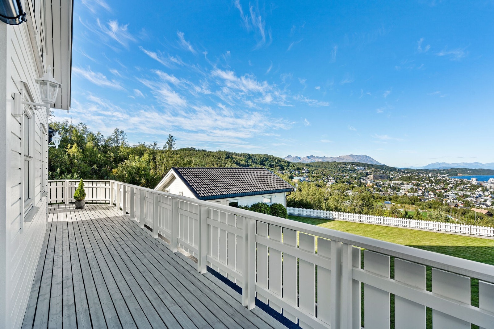 Her har du en helt unik beliggenhet i Harstad med storslått utsikt. Galleribilde