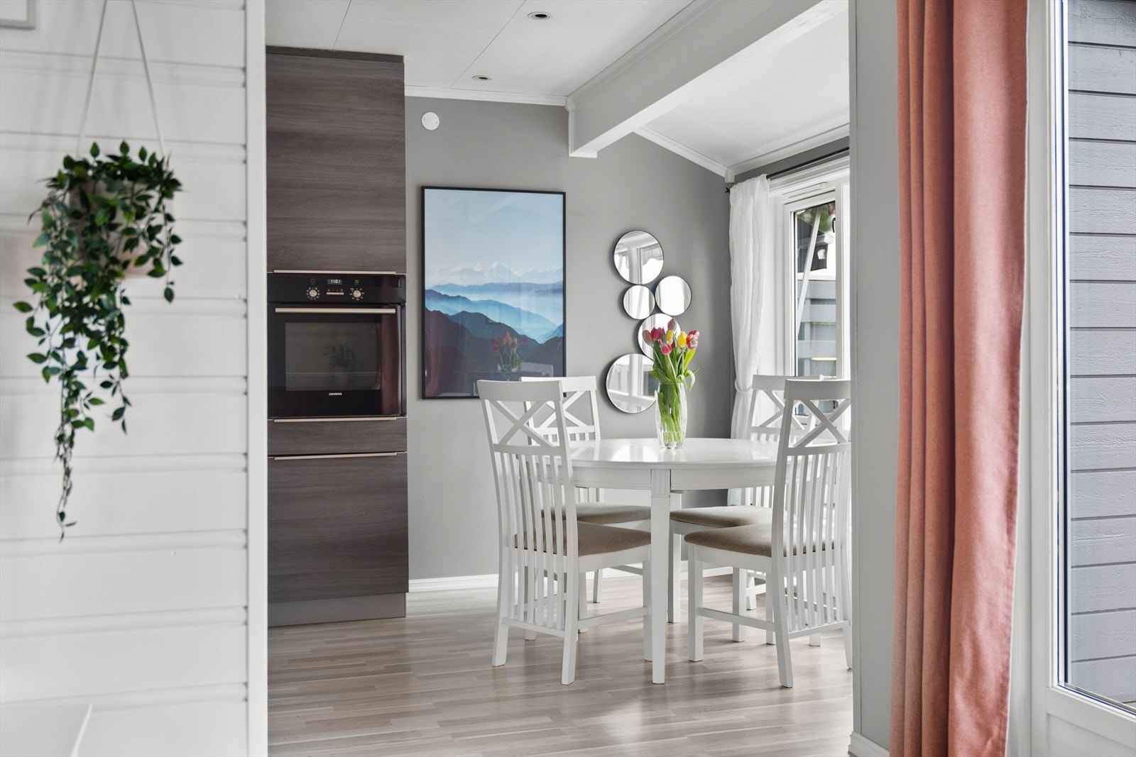 Her kan du samle hele gjengen til et bedre måltid. Galleribilde