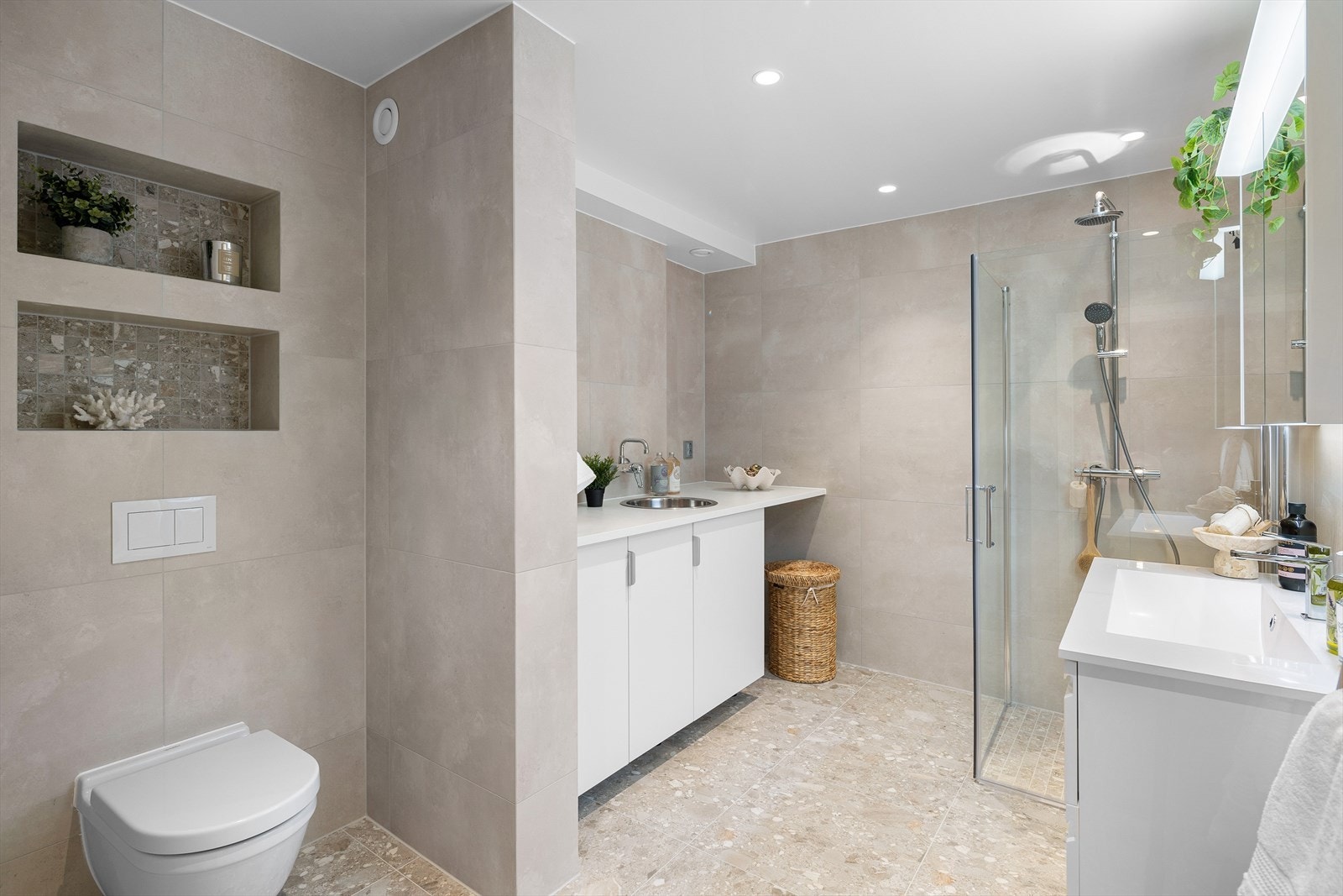 Badet/vaskerommet er av god størrelse med sine 8,8 m². Galleribilde