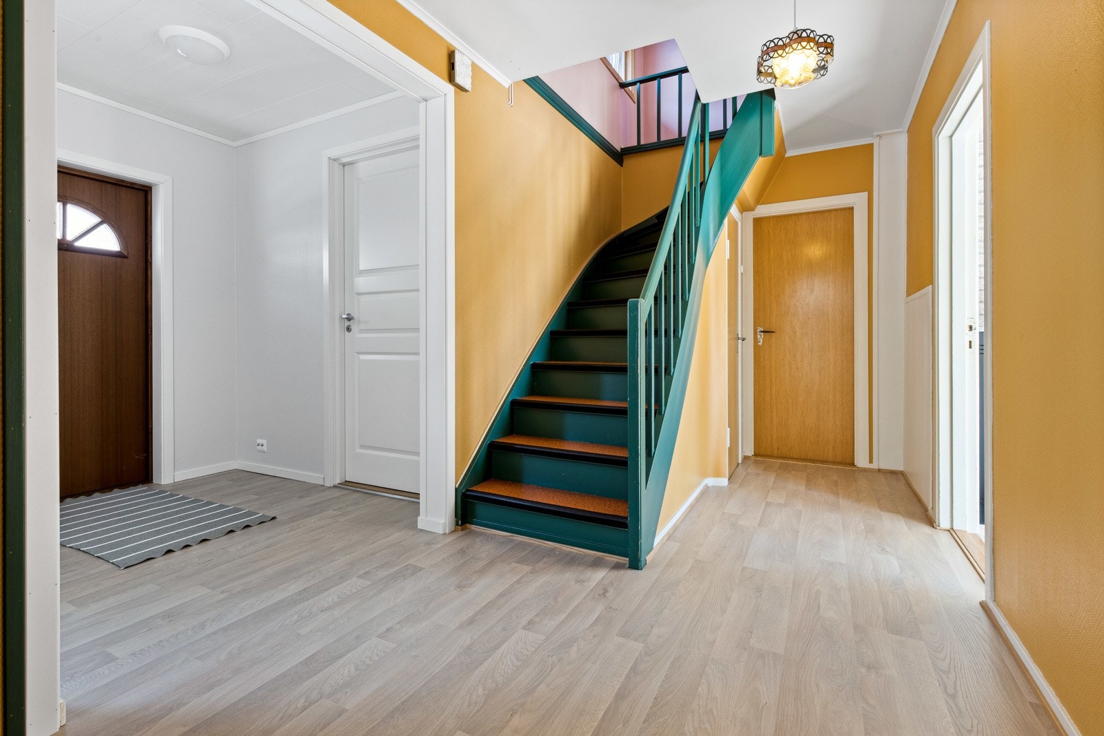 Entré/gang i 1. etasje Galleribilde