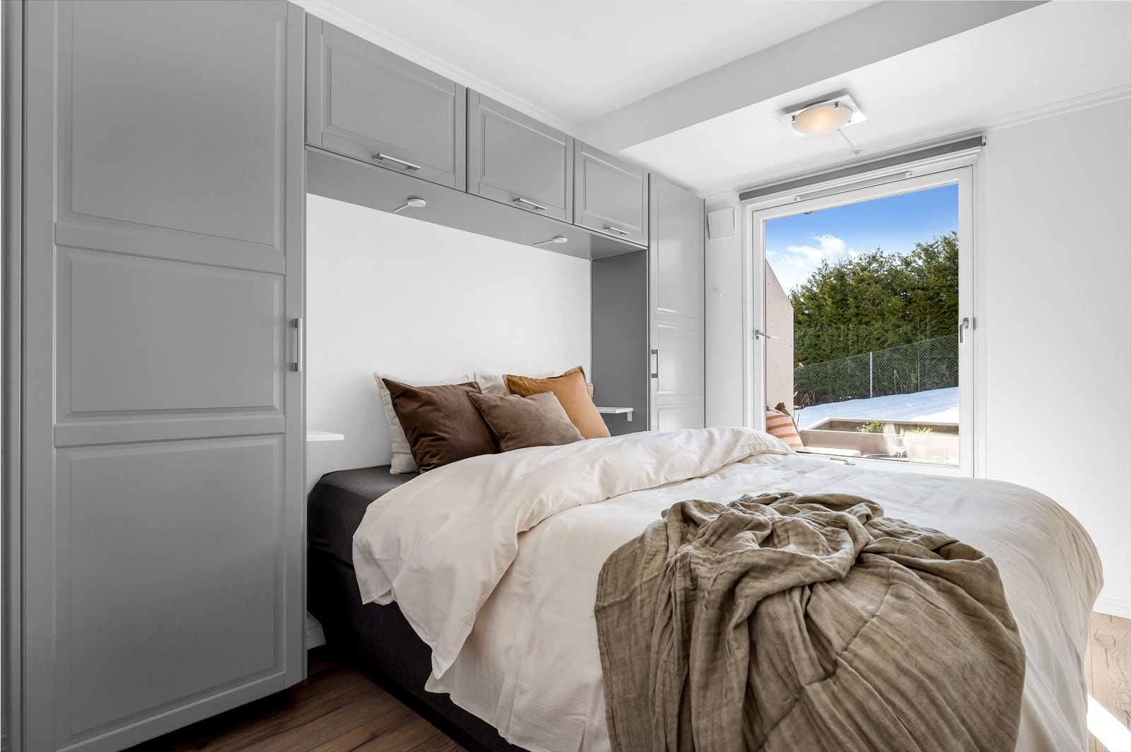 Soverom med plass til dobbeltseng. Galleribilde