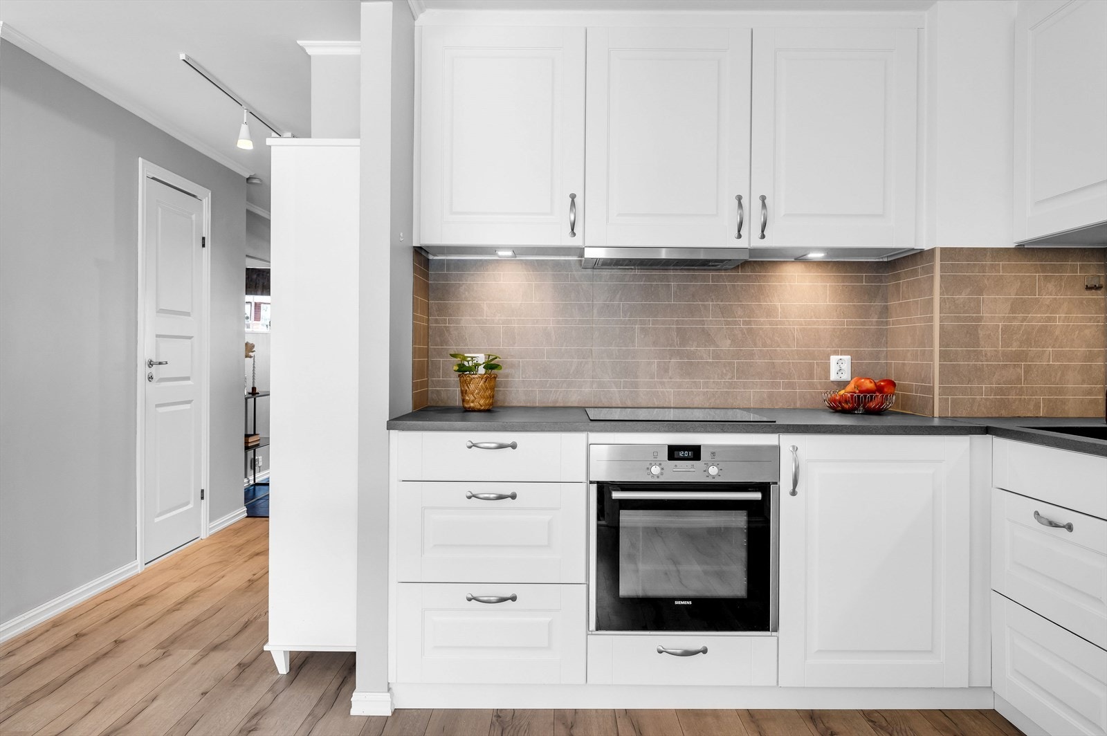 Hvitevarer fra Siemens medfølger salget. Galleribilde