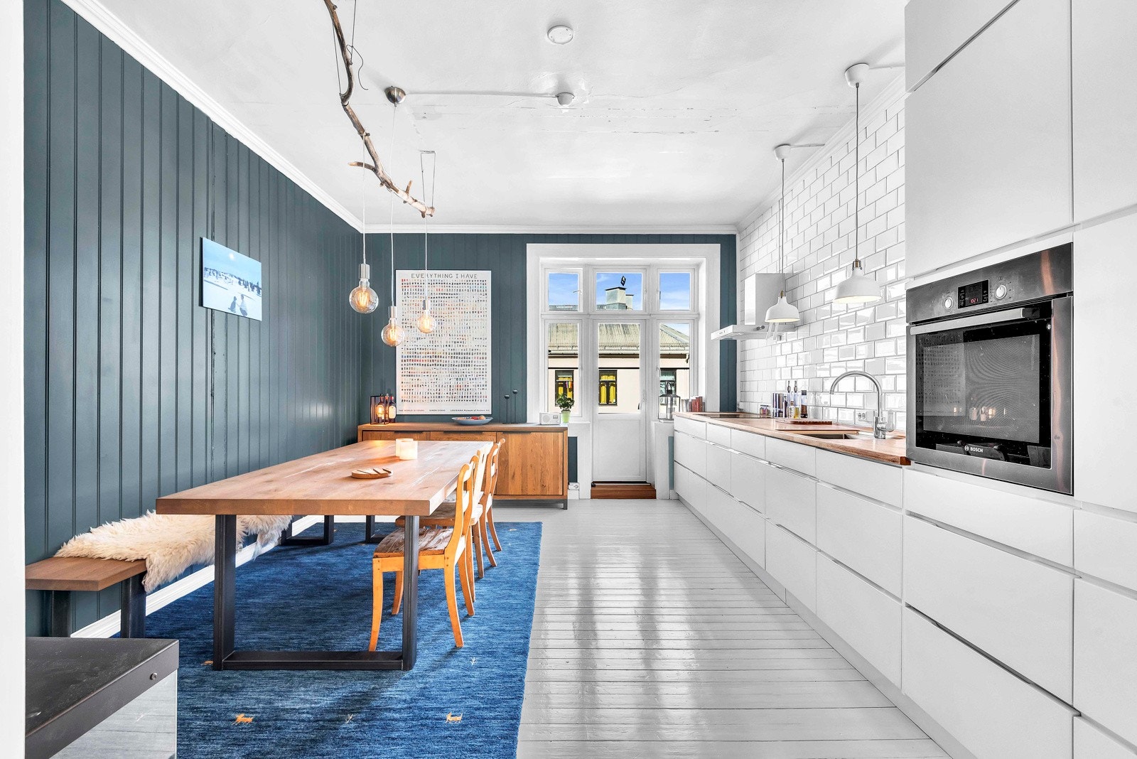 Svært pent kjøkken fra 2016 satt inn i regi av tidligere eier. Galleribilde