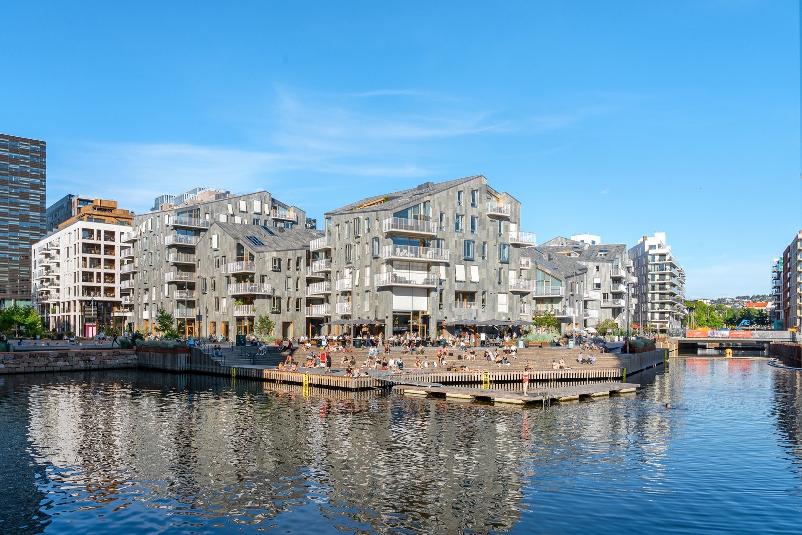På havnepromenaden på Sørenga er det flere hyggelige resturanter. Galleribilde