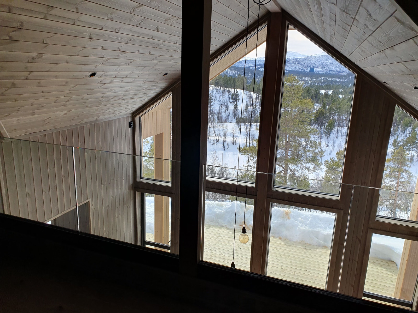 Fra loftstue mot utsikt. Galleribilde