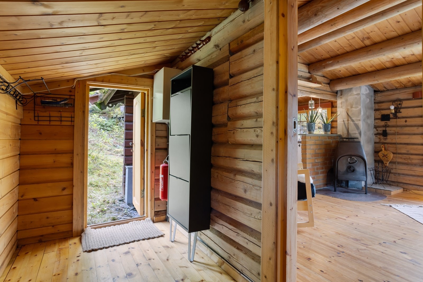 Vi ønsker velkommen inn i hytta! Galleribilde