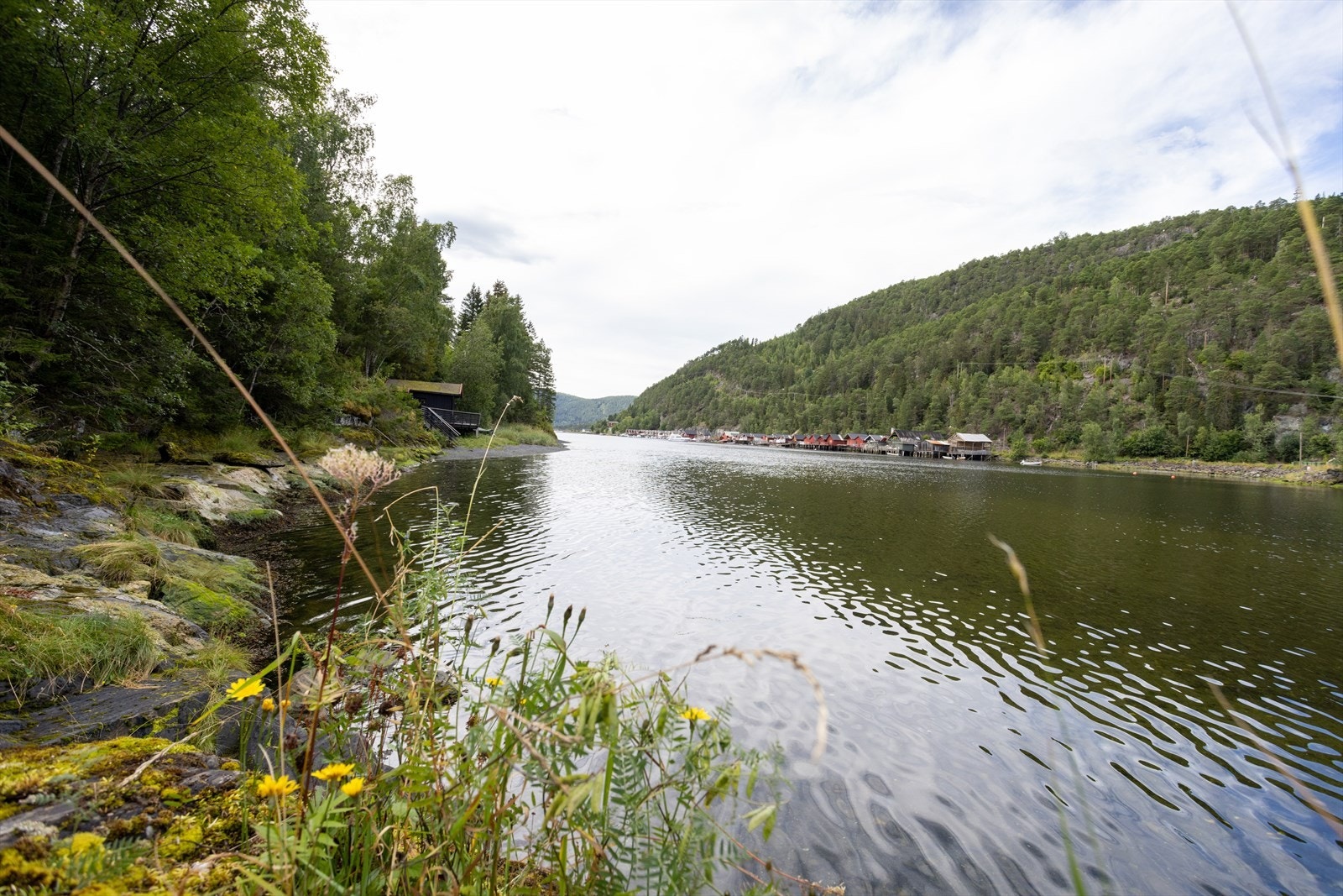 Eiendommen ligger knappe 50 minutters kjøretur fra Trondheim. Galleribilde