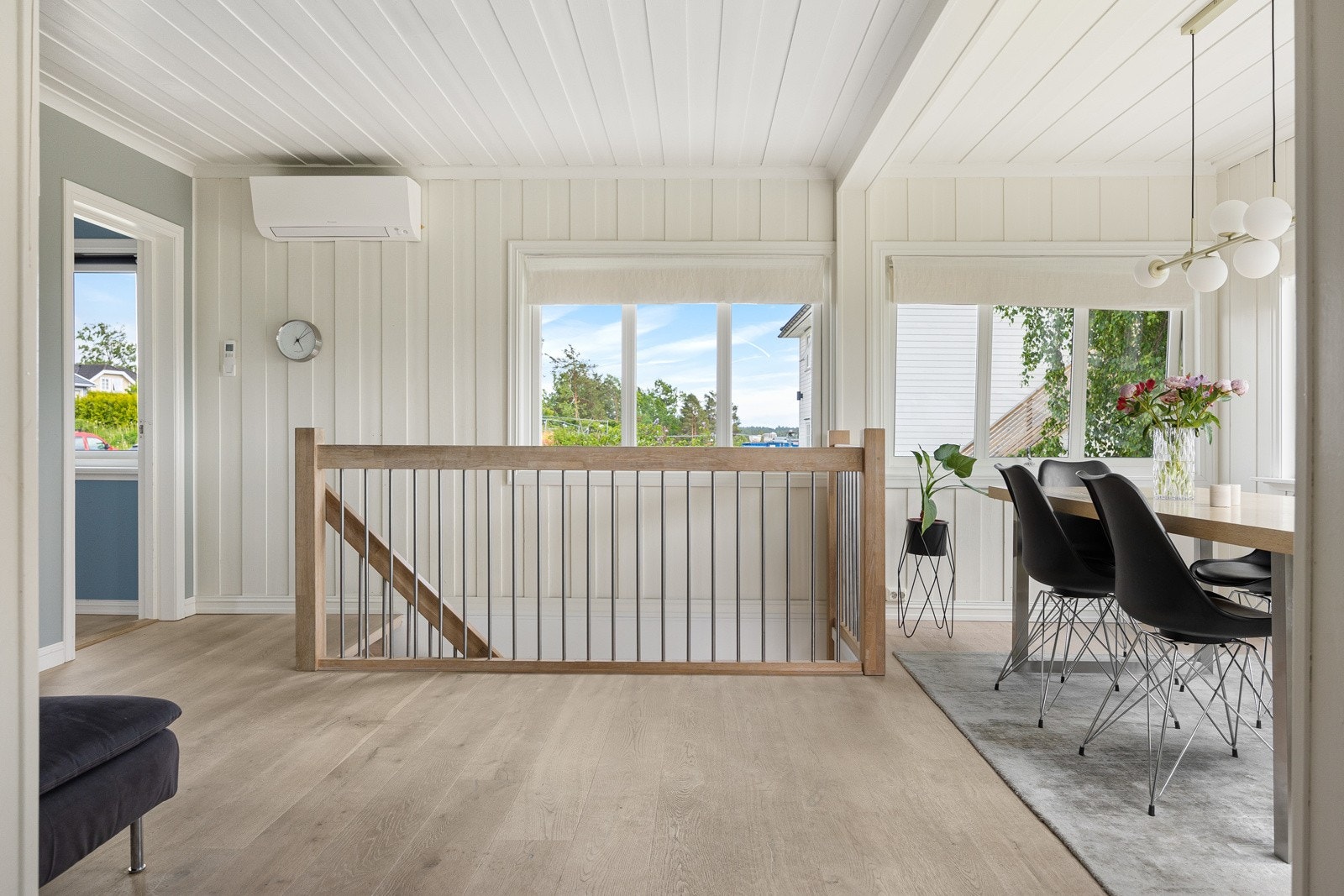 Fra spisesplassen har man vakker utsikt over området Galleribilde