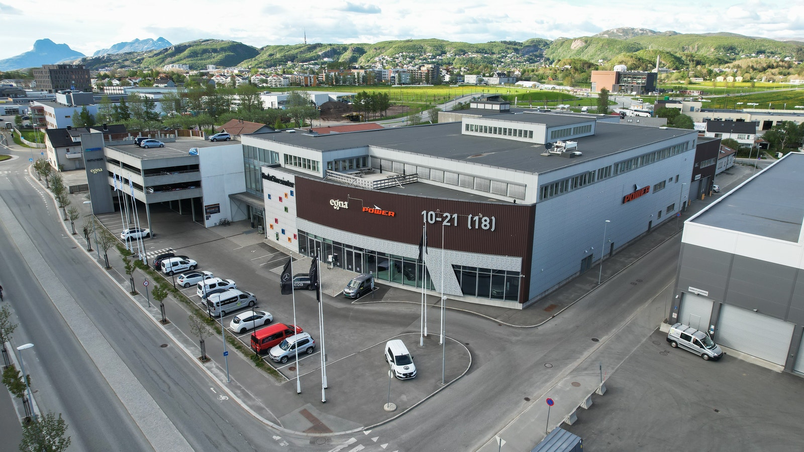Ledig areal i 3. etasje mot sør og vest. Se vedlagt prospekt. Galleribilde