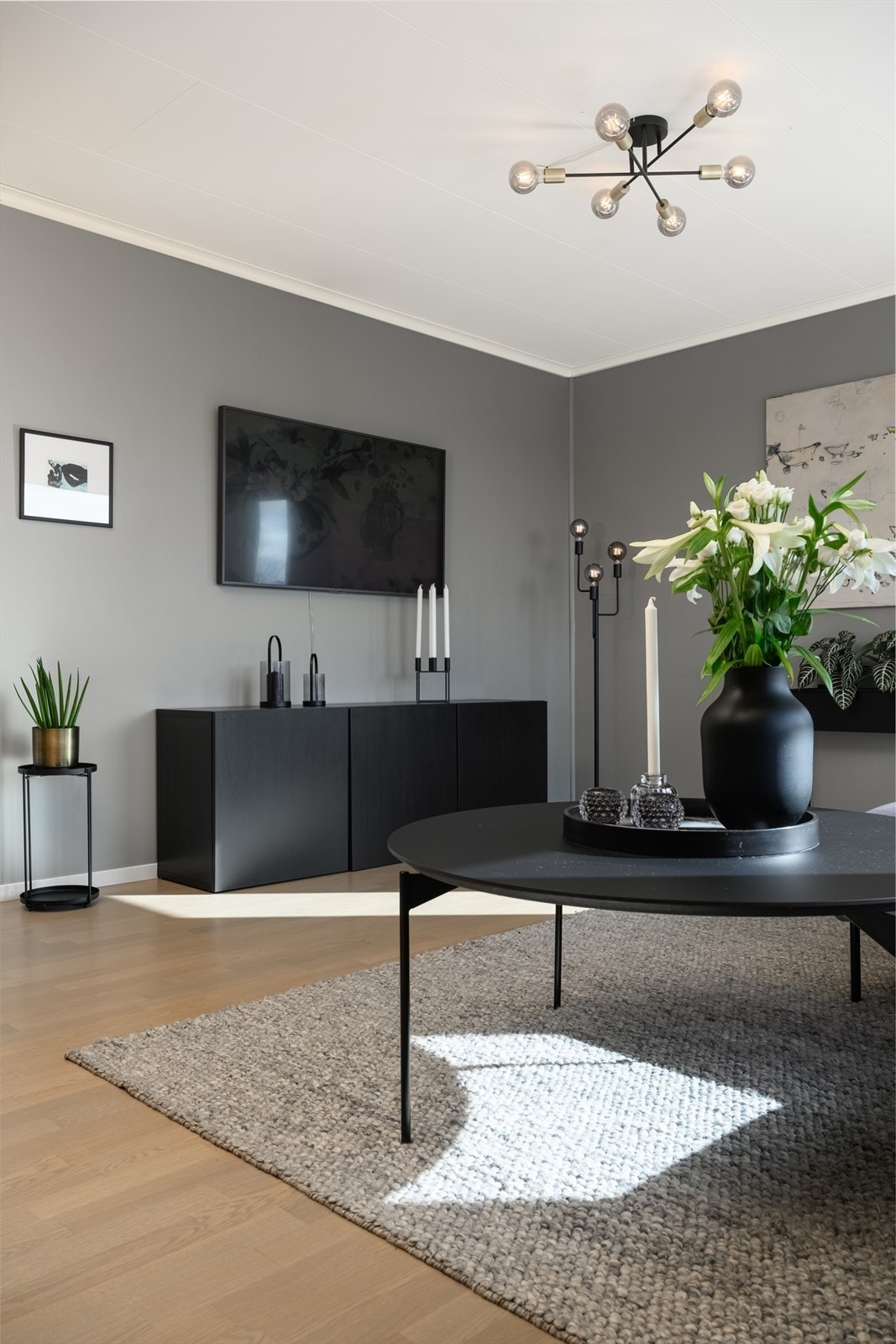 1. etg.: Stue Galleribilde