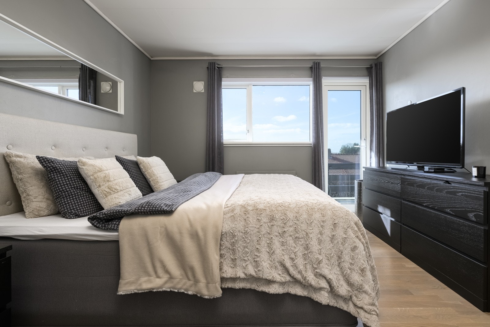 1. etg.: Hovedsoverom Galleribilde