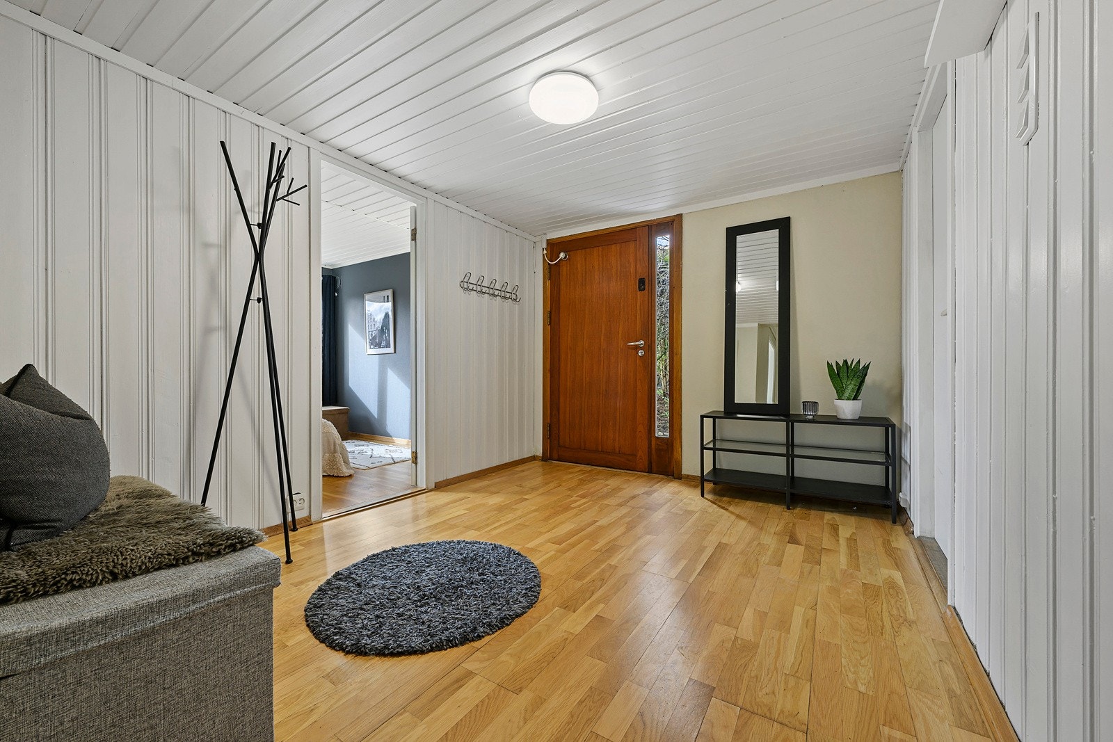 U. etg.: Hybeldel - Entre Galleribilde