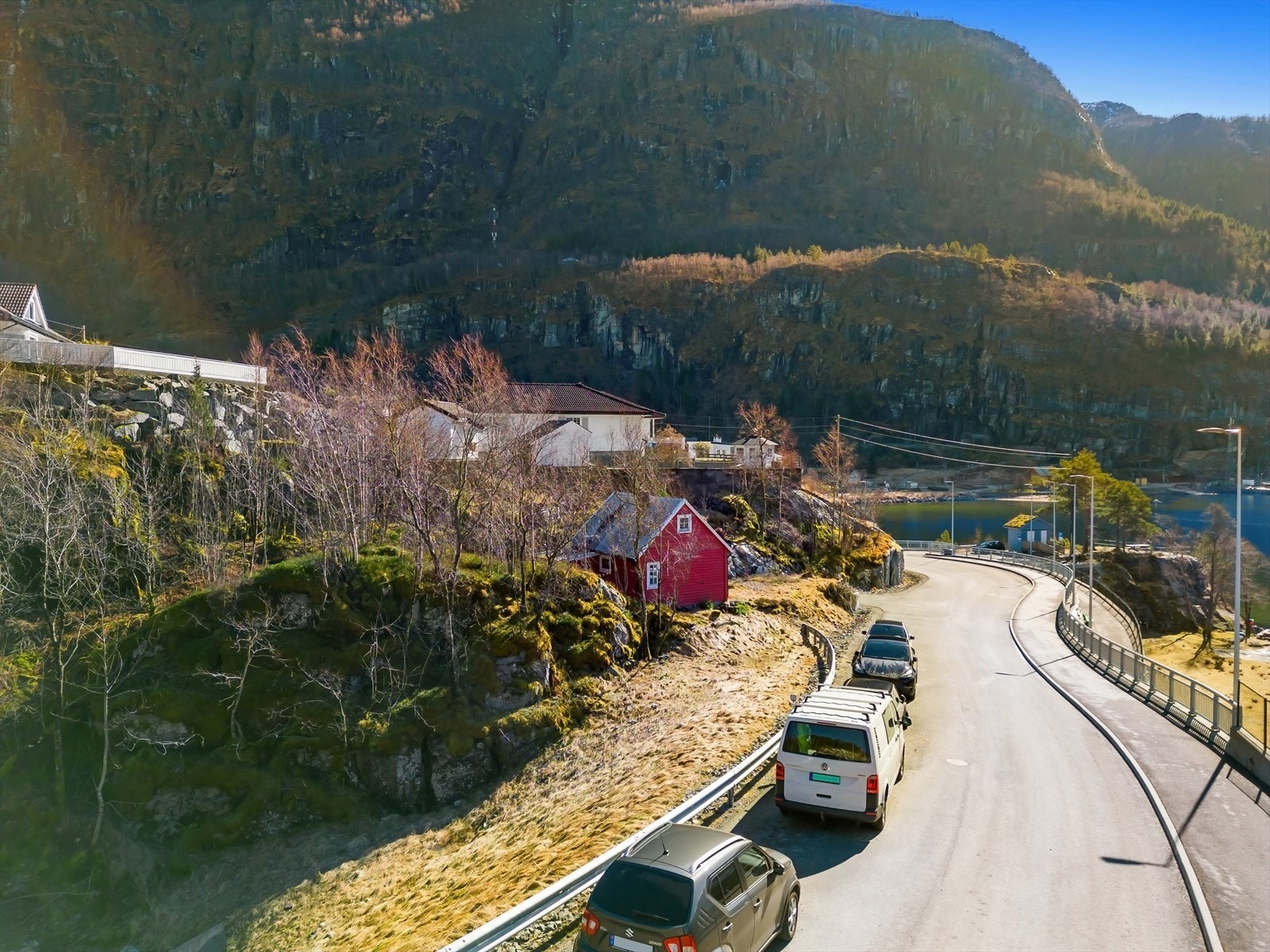 På parsell 2 står det en hytte på tomten. Galleribilde