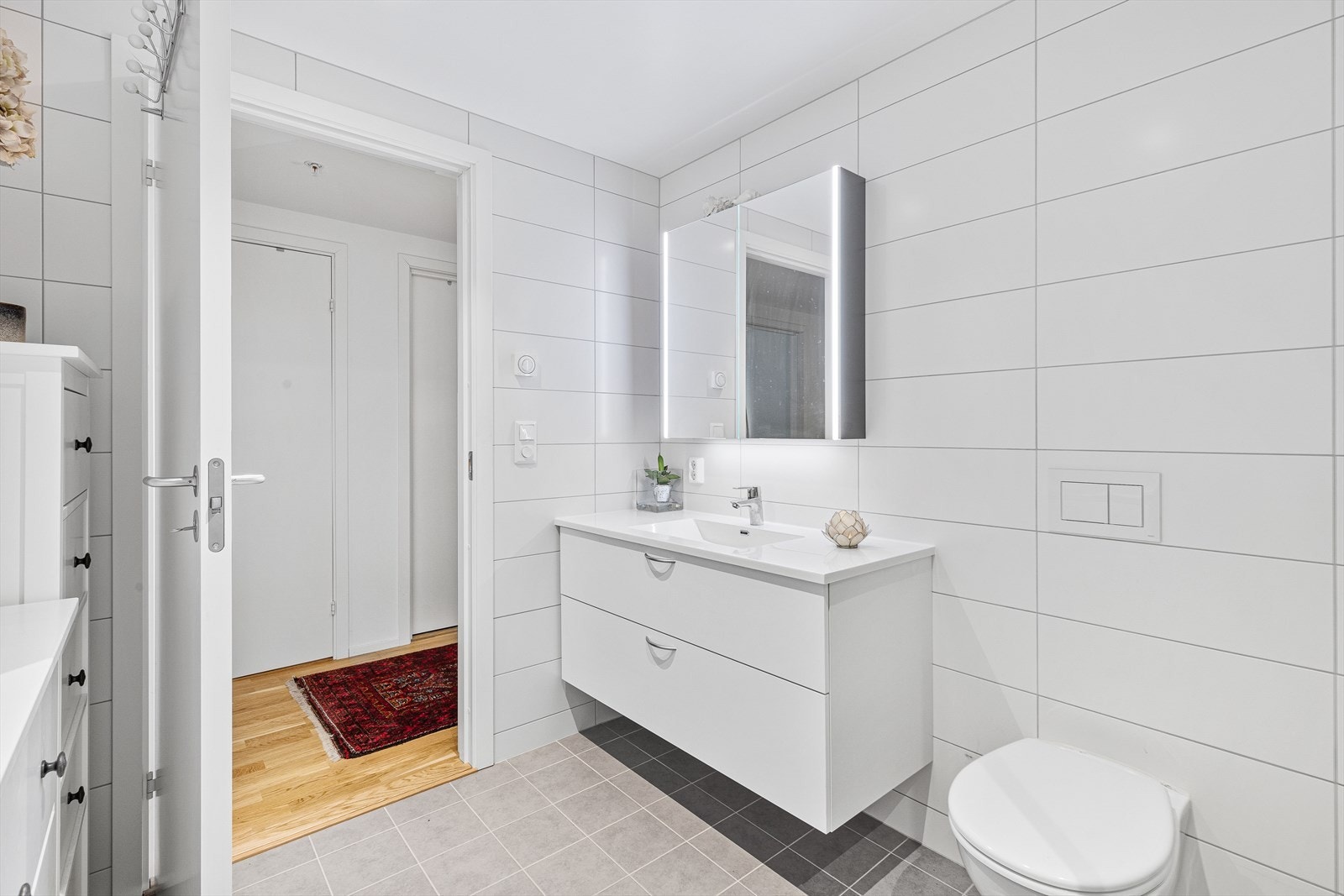 Også her - vegghengt wc Galleribilde