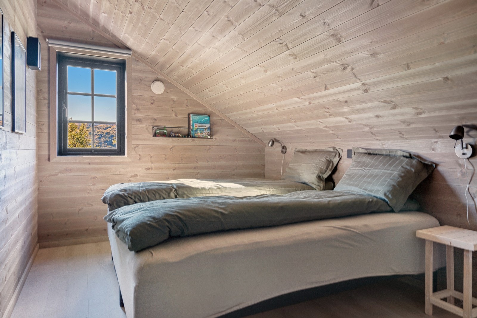 KJW02721_hdr Galleribilde