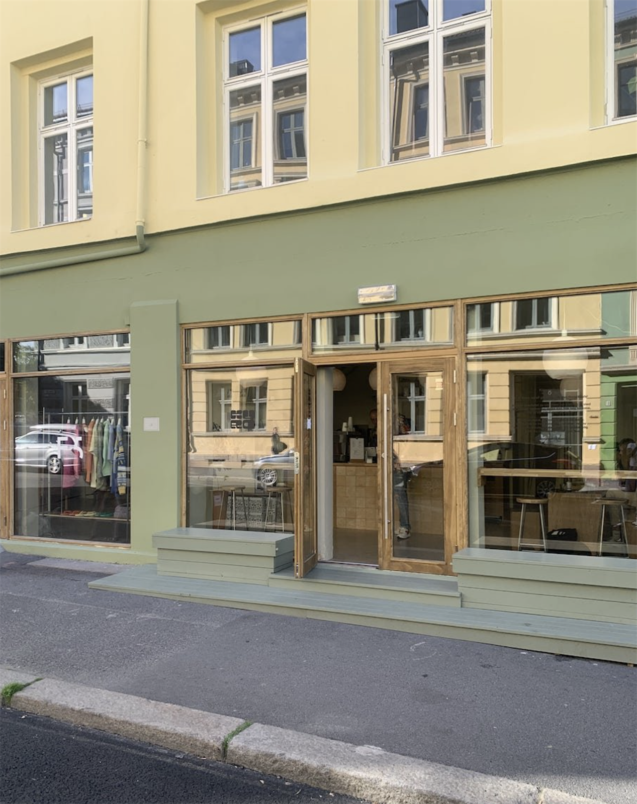 F5 er en hyggelig nabolagskafé rett over gaten Galleribilde