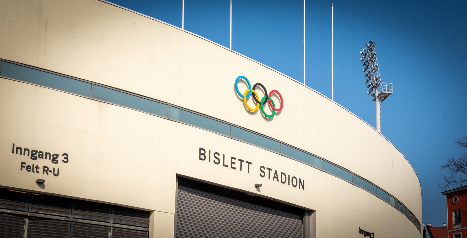 Bislett stadion har et stort utendørs friidrettsanlegg og innendørs løpebane Galleribilde