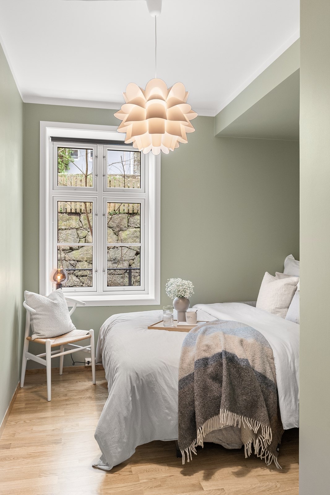 Begge soverommene har godt med naturlig innslipp av lys. Galleribilde