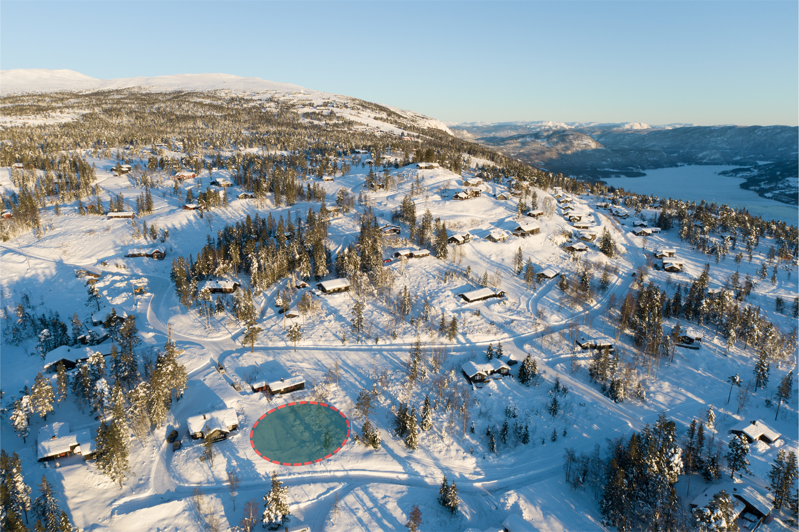 Nedre Hammarveien 80 presentert av Nordvik Hyttemegling v/ Bendik Blumenthal og Nvar G. Helan. En byggeklar tomt i naturskjønne omgivelser på Norefjell. Galleribilde