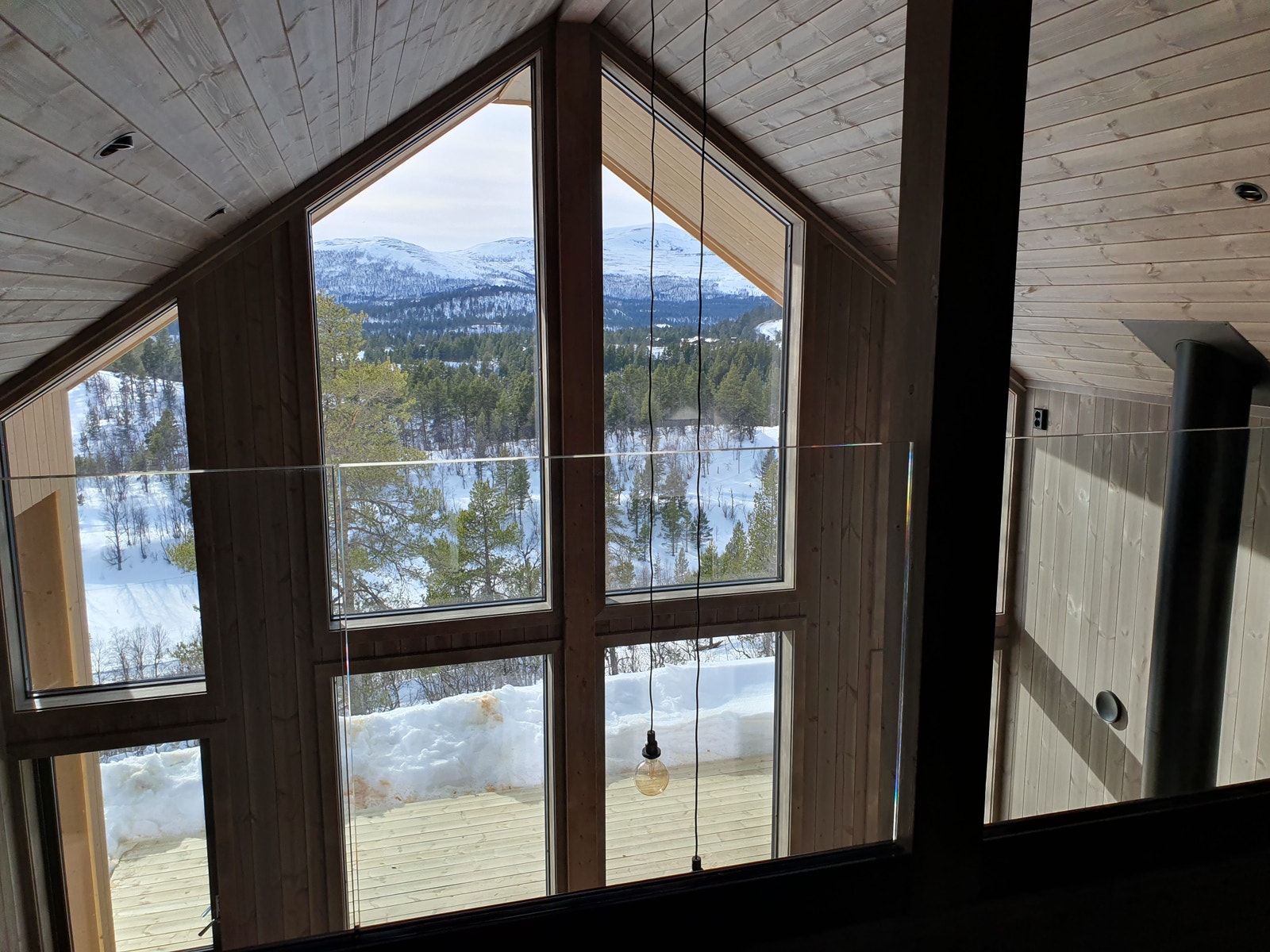 Fra loftstue mot utsikt. Galleribilde