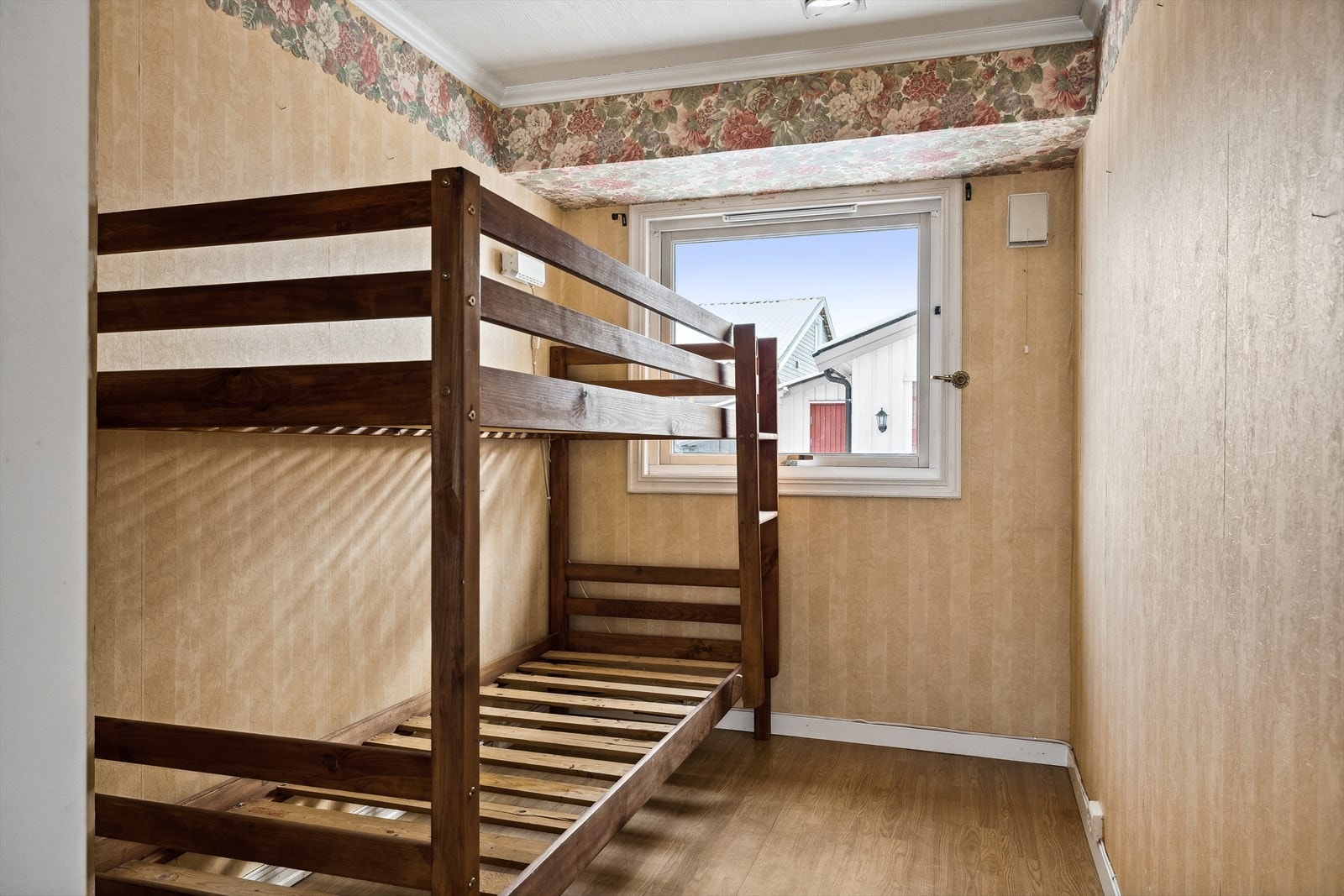 Hjemmekontor/gjesterom med egen inngang i carport Galleribilde