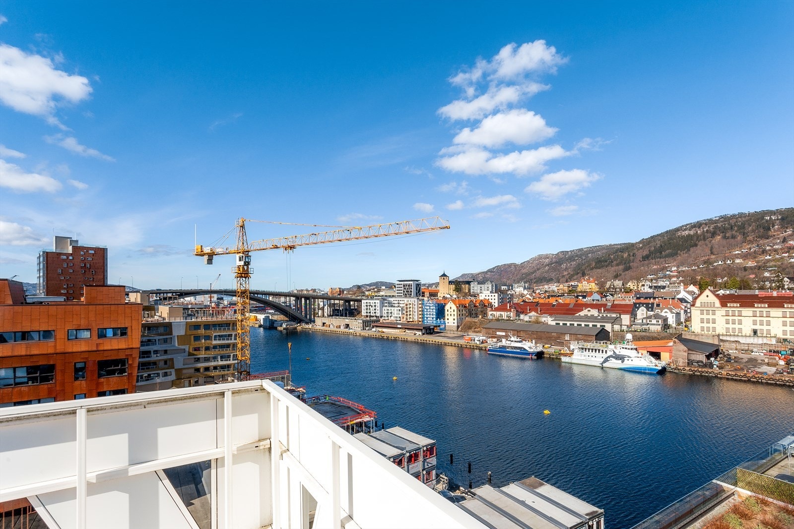 Utsikt fra takterrasse. Galleribilde