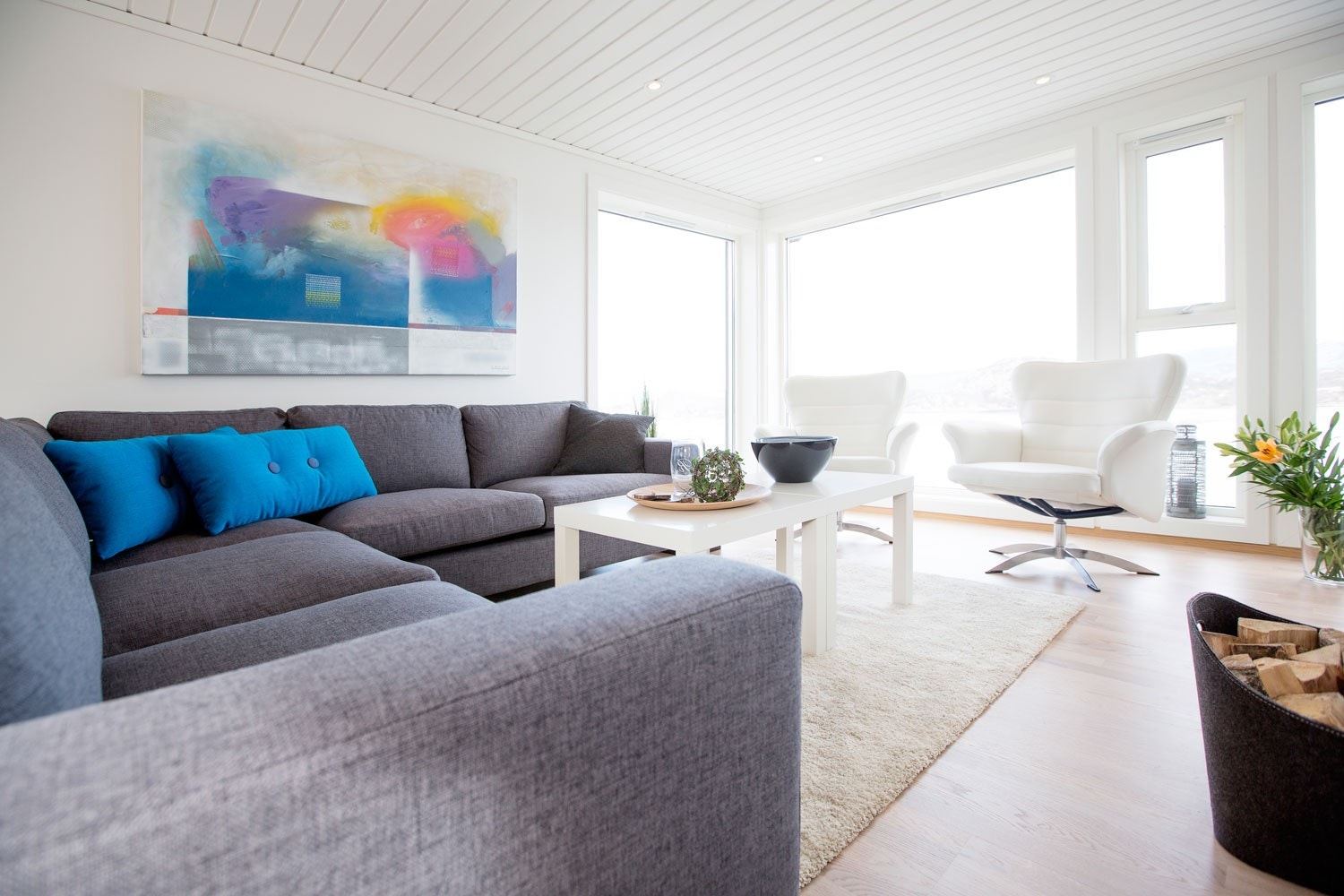 Gulv i tørre rom leveres med eikeparkett Galleribilde