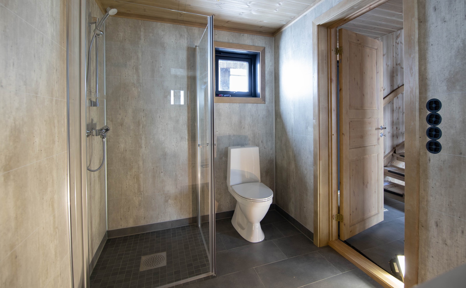 WC/dusjbad 1. etg. Galleribilde